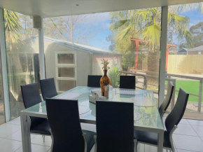 3 BR villa in Werribee near to Werribee CBD Werribee